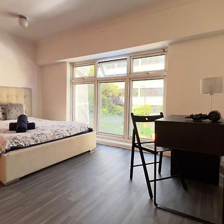 Aldgate Rooms Лондон Экстерьер фото