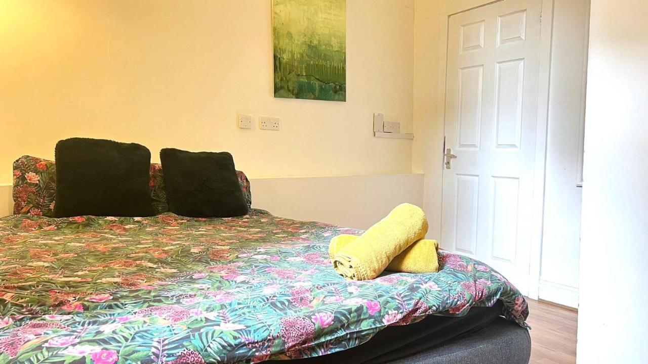 Aldgate Rooms Лондон Экстерьер фото