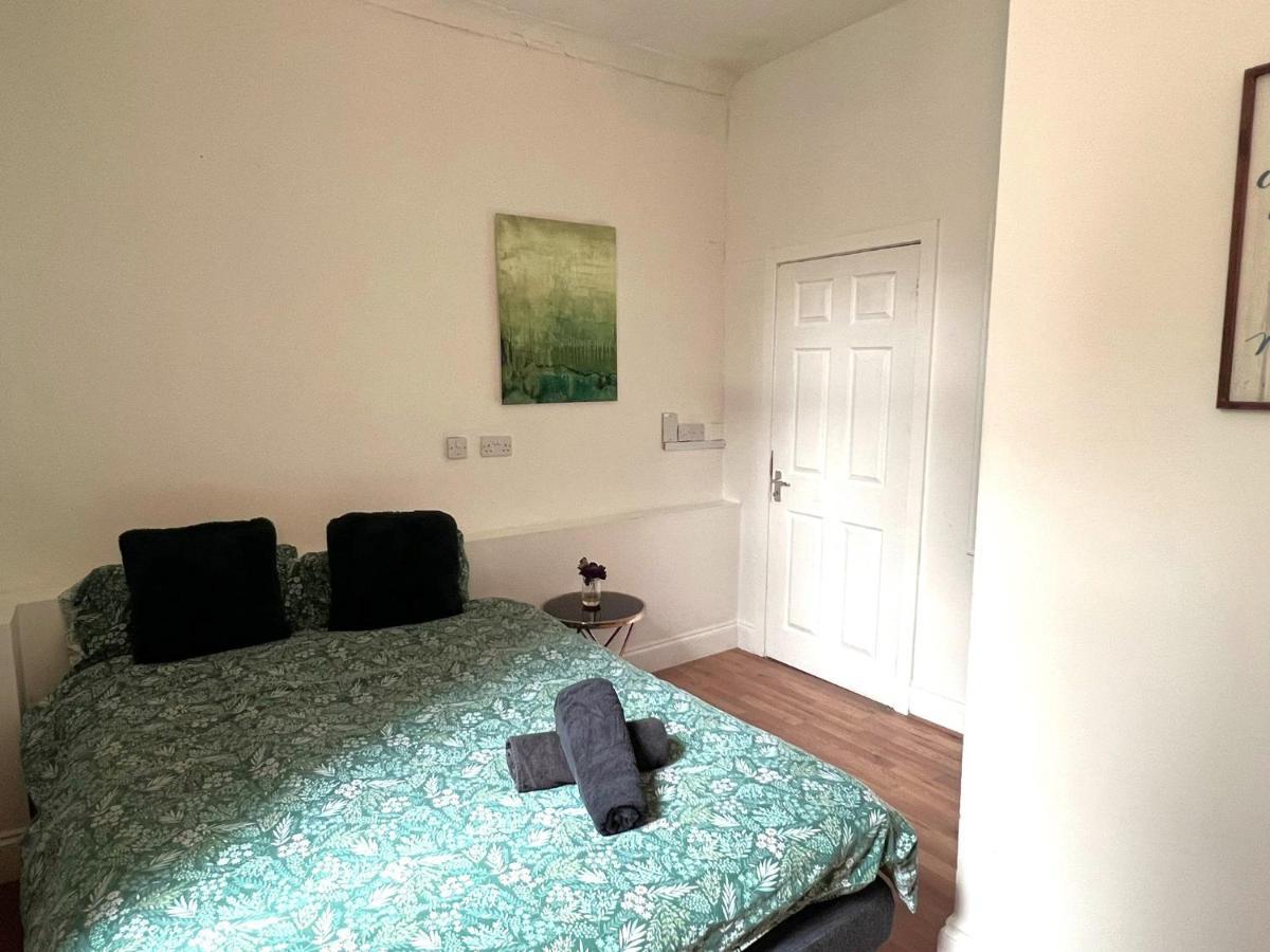 Aldgate Rooms Лондон Экстерьер фото