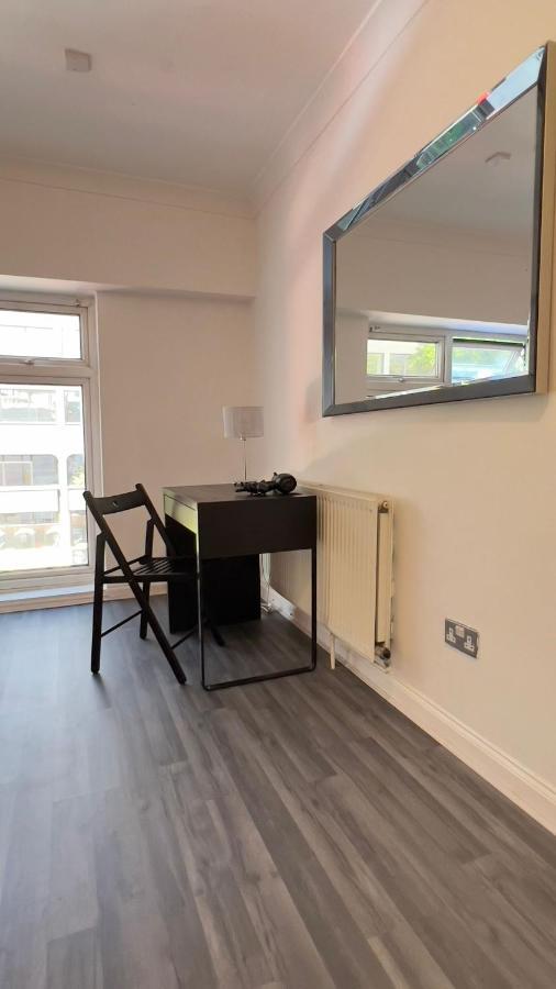Aldgate Rooms Лондон Экстерьер фото