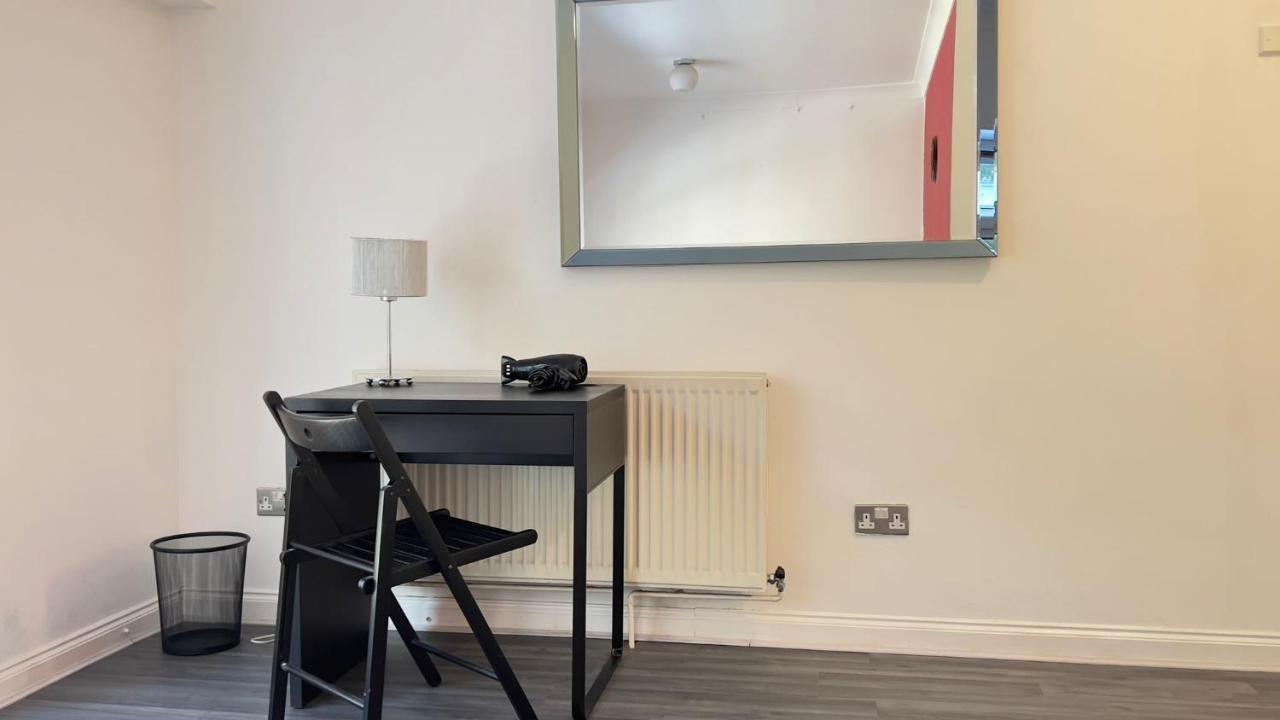 Aldgate Rooms Лондон Экстерьер фото