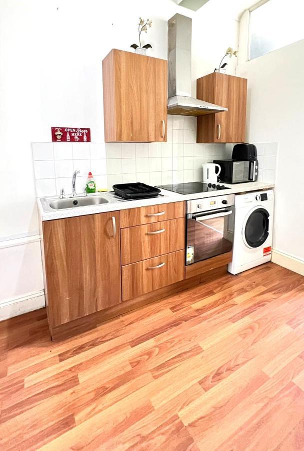 Aldgate Rooms Лондон Экстерьер фото