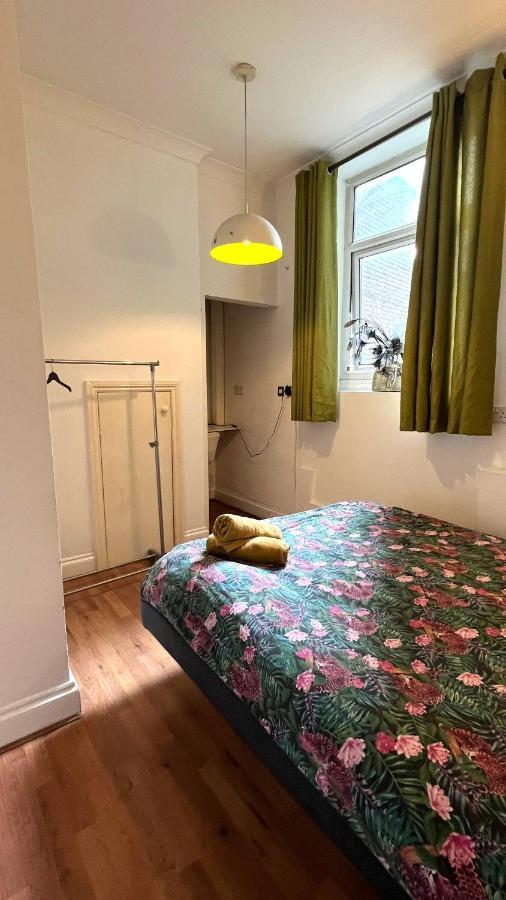 Aldgate Rooms Лондон Экстерьер фото